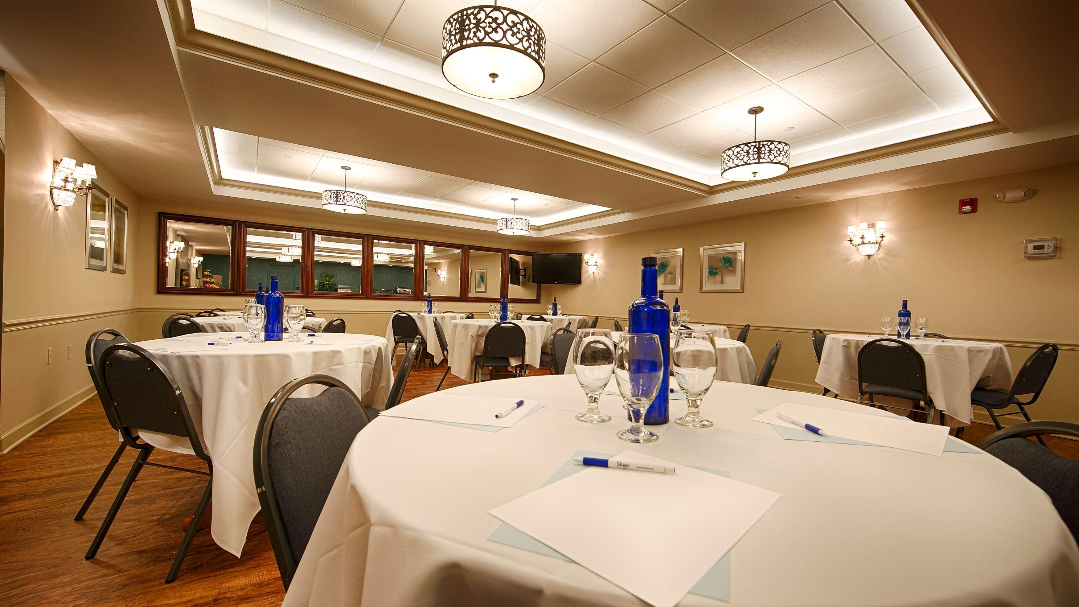 Best Western Plus Mentor-Cleveland Northeast Exterior photo